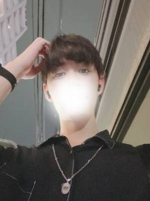 前髪切りすぎboy