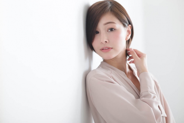 【セラピストが語る】秘められた魅力に気づく！性欲が強い女性に共通する10の特徴と心理